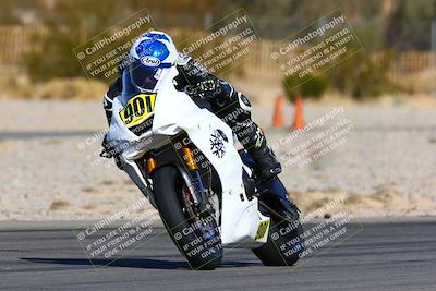 media/Jan-08-2022-SoCal Trackdays (Sat) [[1ec2777125]]/Turns 1 and 2 Exit (1130am)/